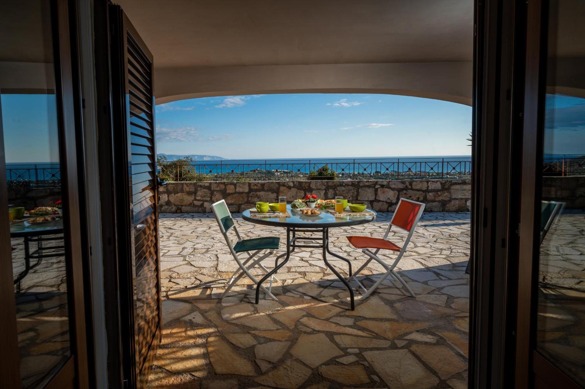 Vivian'S Residence Endless View Σβορωνάτα Εξωτερικό φωτογραφία